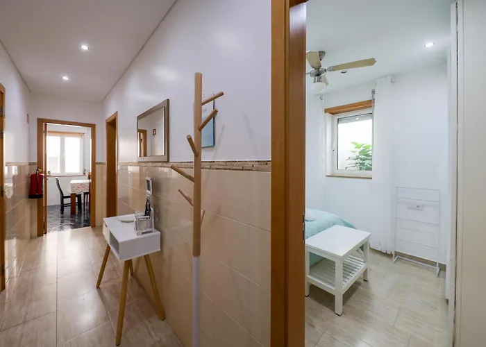 Three Fish Назаре