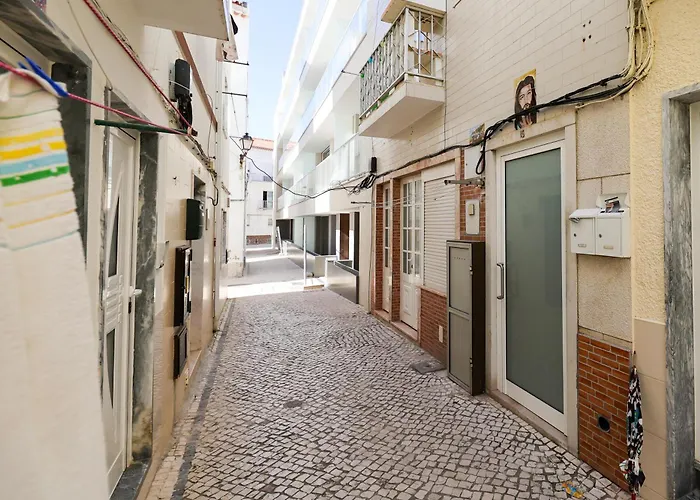 Three Fish Назаре