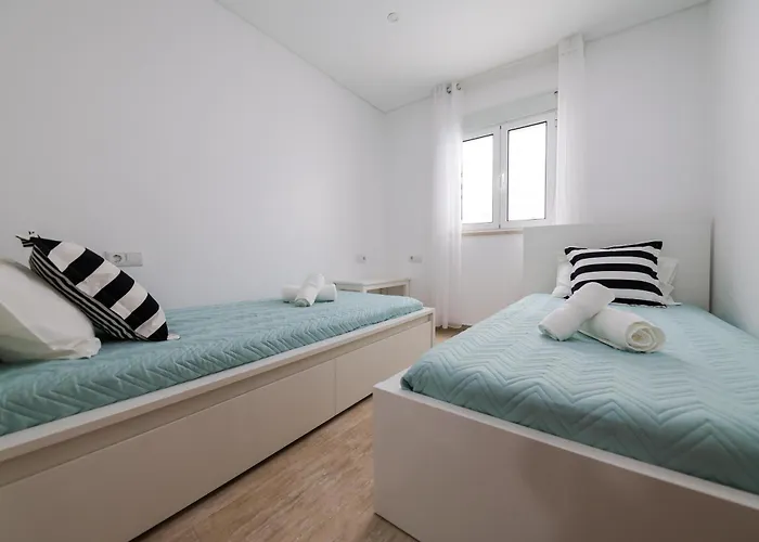 Дом отдыха Three Fish Назаре